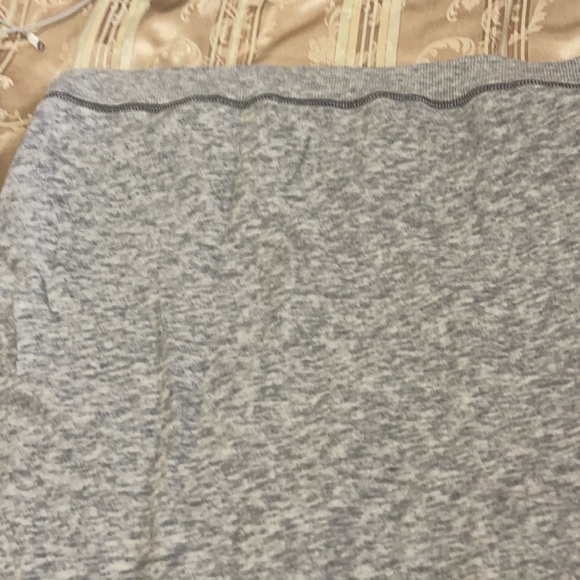 medium women hollister crewneck - Picture 5 of 8